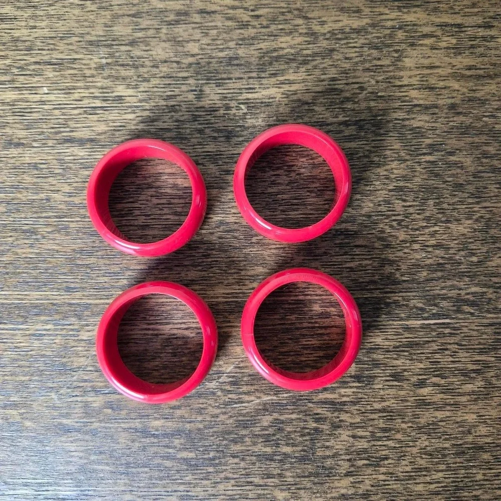 Set of 4 wooden Black cat Christmas Santa napkin rings w/ red Santa hats & bows